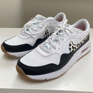 Nike Air Max SC (women’s size 8.5). Brand new.
